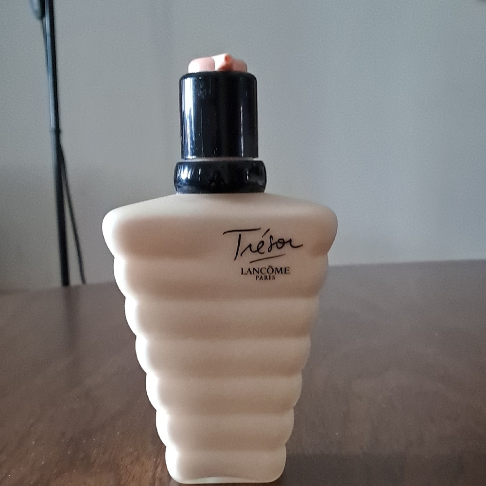 Lancôme Trésor Perfumed Body Lotion
